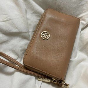 Tory Burch Wristlet in Beige/Tan - VERY GOOD CONDITION